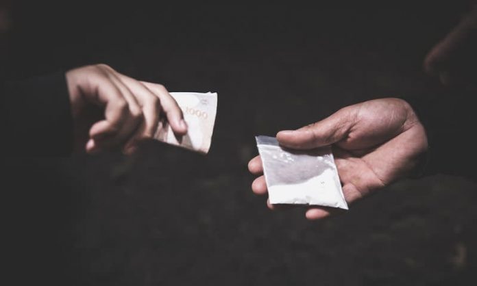 Ilustrasi-Pengedar-Narkoba-cermaticom