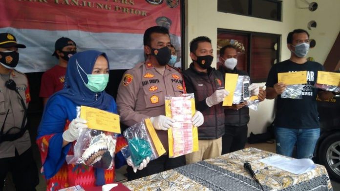 polsek-tanjung-priok-bongkar-prostitusi-abg-di-hotel-berbintang-di-sunter-4_169