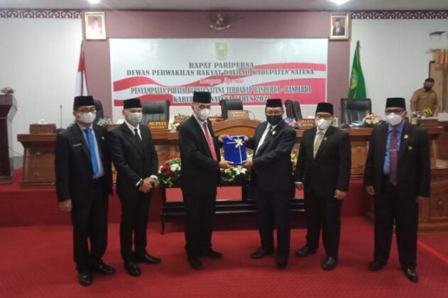 Bupati Natuna Sampaikan Ranperda