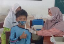 Ratusan Siswa SDN 3 Tulungagung Indramayu Divaksinasi Covid-19