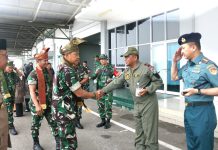 Komandan Lanud RSA Sambut Kedatangan Komandan Kodiklatad di Natuna