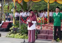 Jadi Pembina Apel Hari Santri 2025, Bupati Afni Sempakan Pesan Untuk Santri