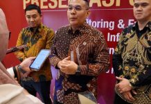 Presentasi Uji Publik, Wamen Ossy: Pastikan Layanan Berjalan Transparan dan Mudah Diakses Publik