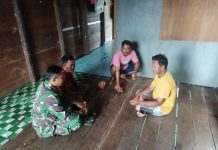 Babinsa Sertu Olih Solih Ajak Warga Letung Jaga Kerukunan dan Waspada Cuaca Buruk