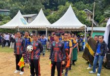 HUT KORPRI ke-54 di Anambas Meriah, Bupati Aneng Ikuti Pertandingan Sepakbola Sarung Bareng Wabup