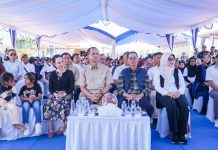 Warga Tanjung Banun Terima Bantuan Perbekalan dan Santunan Rumah Secara Penuh