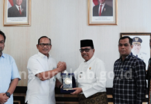 Wabup Natuna Serahkan Santunan JKM BPJS Ketenagakerjaan kepada Ahli Waris PTT RSUD