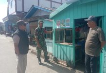 Babinsa Koptu Fian Hendratmo Sosialisasikan Penerimaan Secaba dan Secata TNI AD Tahun 2026 di Pasar Letung