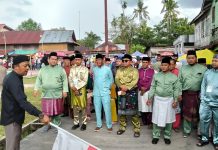 Tradisi Petang Belimau Kampung Buatan II Berlangsung Meriah, Warga Antusias Pawai Keliling Kampung