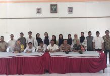 Babinsa Serda R.A. Binran Bol Hutabarat Hadiri Silaturahmi Camat Jemaja di Desa Landak