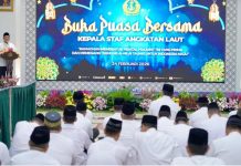 Berikan Tausiah di Buka Bersama KASAL, Menteri Nusron: Negara Besar Mampu Ciptakan Rasa Aman