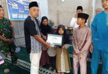 Kades Surianto Salurkan Santunan untuk Yatim, Disabilitas dan Lansia di Tarempa Selatan