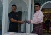 Bupati Aneng Serahkan Mobil Bak Sampah untuk Desa Tarempa Barat