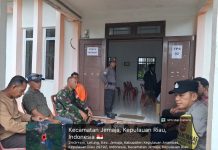 Babinsa Koramil Letung Kawal Pemilihan BPD Desa Landak, Berlangsung Aman Meski Diguyur Hujan