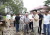 Bupati Karimun Iskandarsyah Saksikan Penyembelihan 3 Sapi dan 1 Kambing di Dinas PUPR