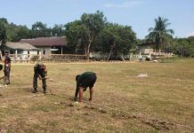 Serda R.A. Binran Bol Hutabarat Gotong Royong Bersama Warga, Siapkan Lapangan Turnamen Cup II Desa Rewak