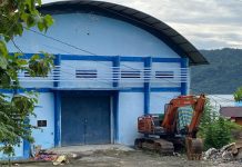Ekskavator Misterius Terparkir di Gudang Logistik Daerah Anambas