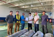 PBSI Natuna Serahkan Hibah Karpet Badminton untuk Dukung Pembinaan Atlet di Pulau Midai