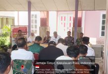 Babinsa Koramil 04/Letung Hadiri Rapat Pembentukan Panitia HUT ke-81 RI di Jemaja Timur