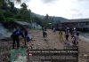 Sambut HUT Ke-81 RI, Personil Koramil 04/Letung Bersama Polri dan Warga Bersihkan Sampah Pantai Teluk Kumbi