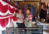 Sambut HUT ke-81 RI, Babinsa Sertu Olih Solih Pantau Penjualan Bendera Merah Putih dan Beri Semangat Pedagang