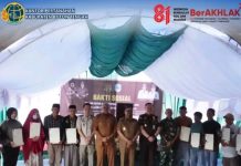 Hadiri Bakti Sosial Kejaksaan Buton, Kantah Buteng Bagikan Sertipikat Program PTSL