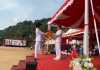 Bupati Anambas Ajak Warga Jaga Kerukunan dan Persatuan Usai Upacara Penurunan Bendera HUT ke-81 RI
