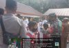 Babinsa Bersama Forkopimcam Jemaja Barat Bagikan Masker dan Sosialisasikan Dampak Asap Karhutla