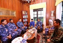 Sambut HUT ke-81 TNI, Danlanud Raden Sadjad Anjangsana ke Tokoh Natuna