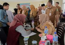 Tinjau Cek Kesehatan Gratis di MAN 1 Bengkalis, Kasmarni Ikut Diperiksa