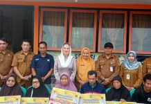 650 Lansia dan 123 Keluarga Miskin Ekstrem di Natuna Terima Bansos, Pemerintah Akui APBD Punya Batas