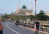 Panorama Laut dan Masjid Agung Jadi Daya Tarik, Jembatan SP II Tarempa Ramai Setiap Sore