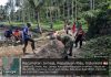Babinsa Koramil 04/Letung dan Warga Desa Rewak Gotong Royong Rehab Jembatan Penghubung