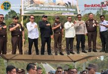 Dampingi Kajati Sultra Tinjau Lokasi Kejari Buton Tengah, Kantah Pastikan Lahan Sertipikat Hibah Siap Dibangun