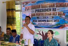 Warga Menanti Jalan Layak, Bupati Aneng: “Saya Siap Dikritik, Tapi Tak Siap Melihat Anak-Anak Saya Susah”