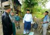 Keliling Empat Kampung, Wabup Syamsurizal Serahkan Bantuan untuk Lansia dan Disabilitas di Sungai Apit