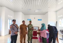 Babinsa Koramil 04/Letung Dampingi Penyaluran BLT DD di Ulu Maras, 11 KPM Terima Bantuan