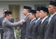 Tiga Perwira Pertamina Terima Tanda Kehormatan Satyalancana